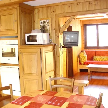 샬레 Chalet Charmant A Mont Blanc Avec Vue Sur Montagnes *