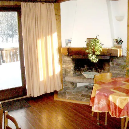 Chalet Charmant A Mont Blanc Avec Vue Sur Montagnes *